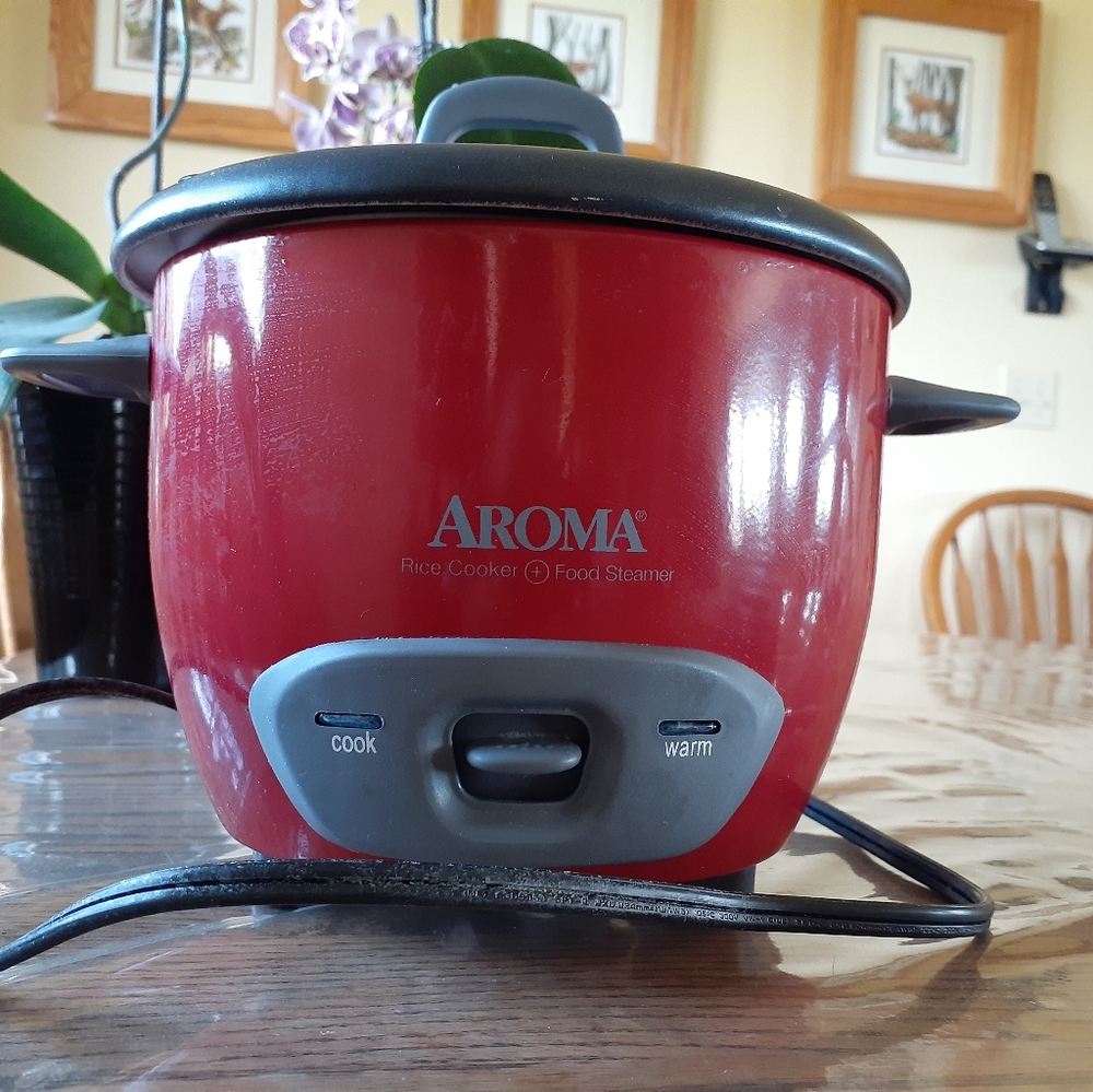 (sold) Aroma Rice Cooker